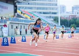 江南雄鲨队守住胜果塞外山猫队，田径锦标赛上演裁判判罚引热议！新人首发惊艳